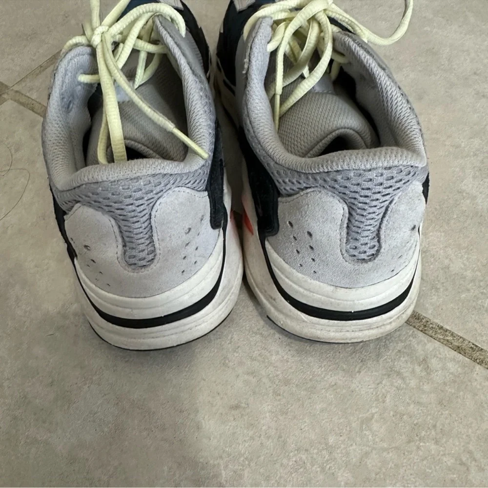adidas Yeezy Boost 700 Waverunners